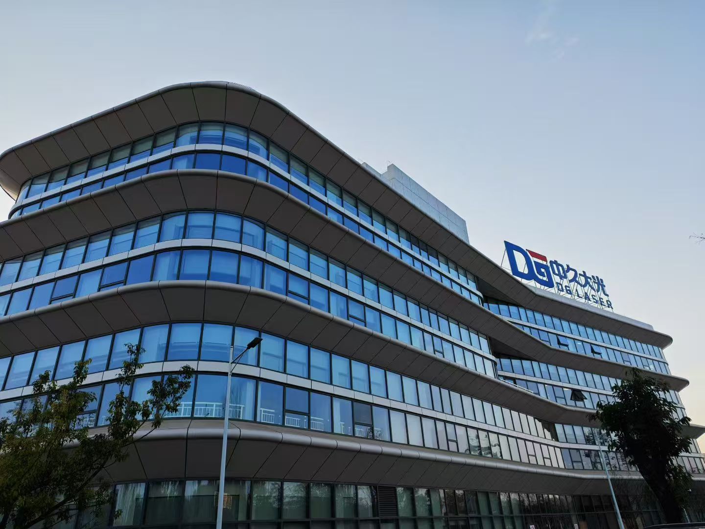 1774509185356991.jpg 1774509185356991.jpg